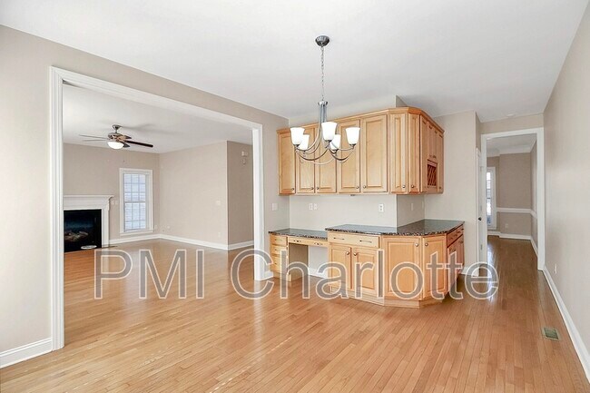 Building Photo - 14308 Harvington Dr