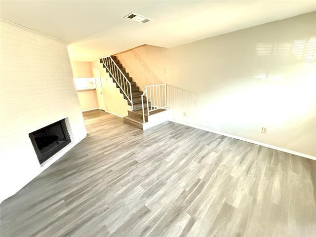Building Photo - 629 Carriagehouse Ln