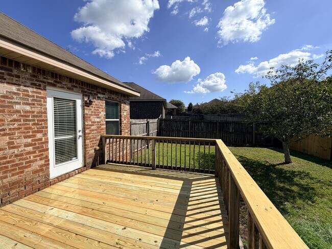Building Photo - 2492 Bentridge Dr W