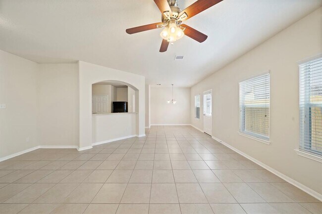 Building Photo - 2407 Lacyberry St