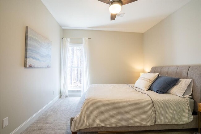 Building Photo - 124 Pine Bark Ct