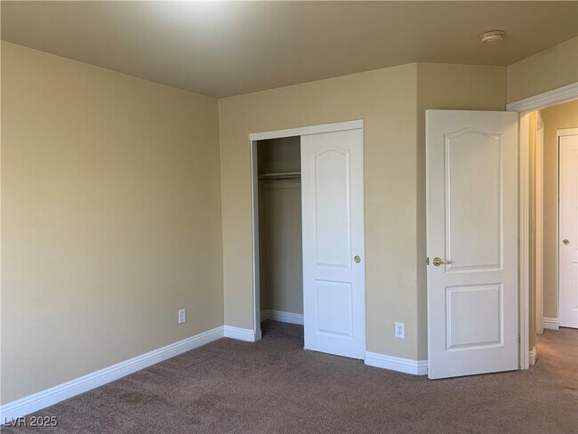 Building Photo - 3313 Jamaica Princess Pl