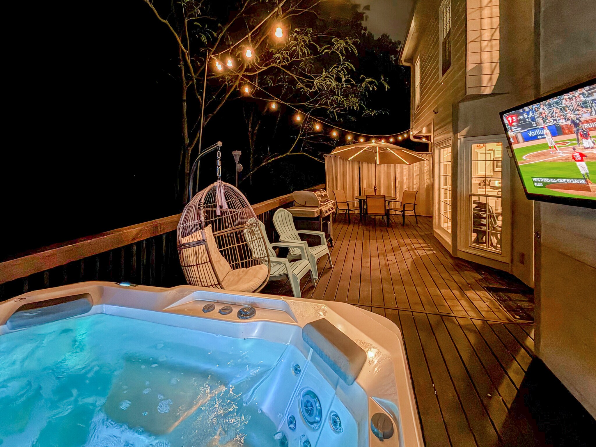 Building Photo - 1106 Glenrose Dr SE