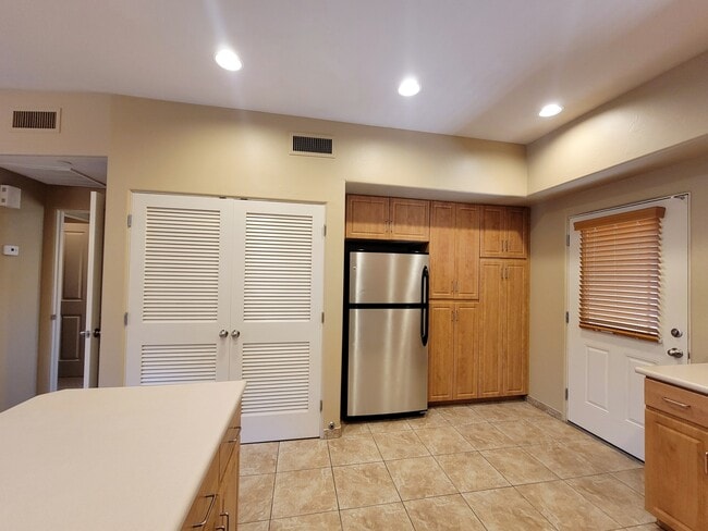 Kitchen - Rio Antigua Townhomes