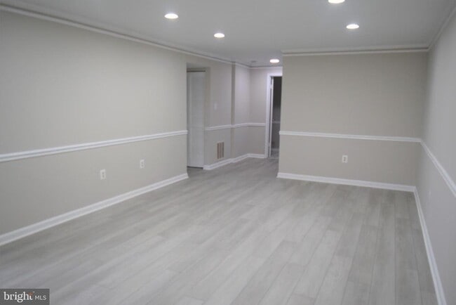 Building Photo - 14110 Oxford Dr