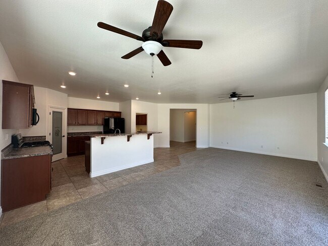 Building Photo - Beautiful Cold Springs Home