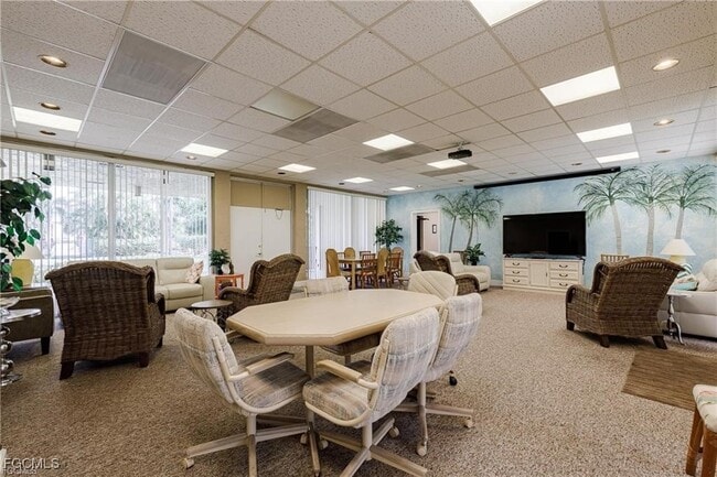 Building Photo - 2244 Winkler Ave