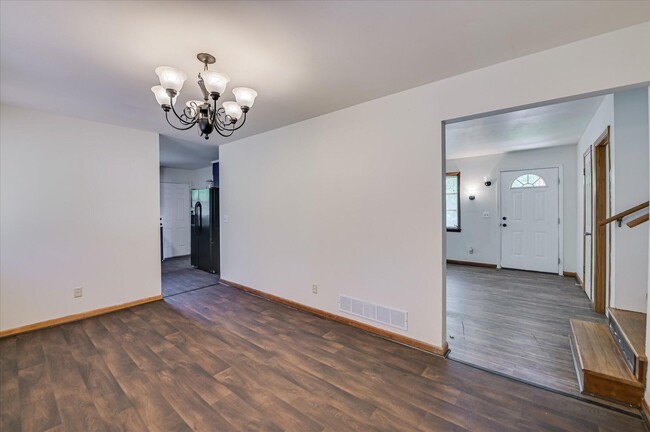 Building Photo - 1114 Terrace Cir