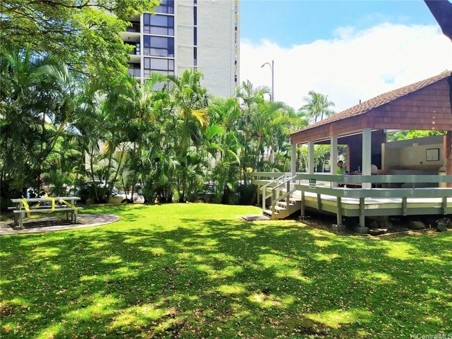 Building Photo - 333 Aoloa St