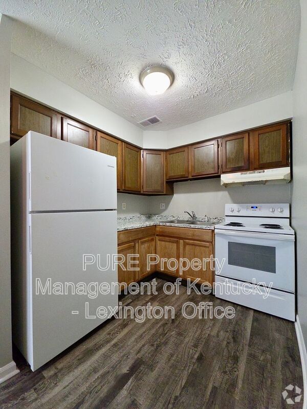 Building Photo - 301 Christy Allyn Ct