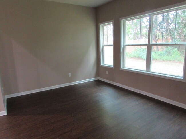 Building Photo - 15 Whitetail Cir