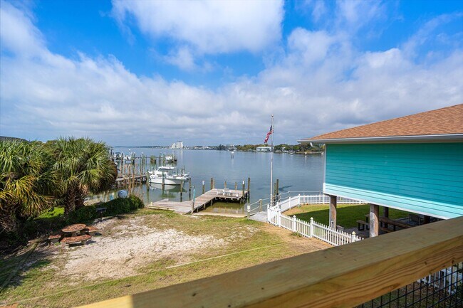 Building Photo - 334 Bluefish Dr
