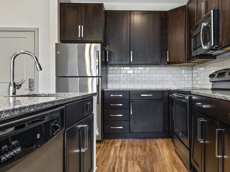 The Slate at Andover Apartments 100200 Woodview Way Andover MA 01810