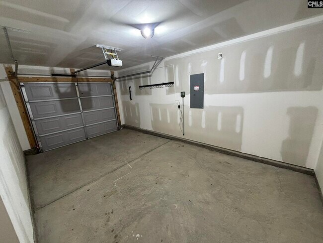 Building Photo - 140 Kings Parish Ct