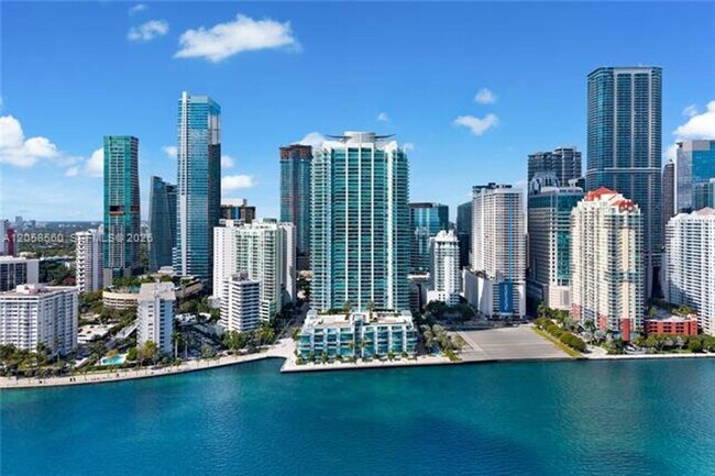 Building Photo - 1331 Brickell Bay Dr