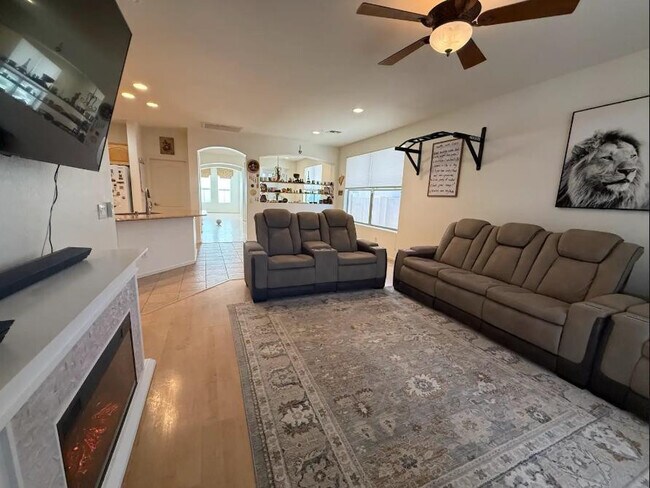 Building Photo - 3038 W Trapanotto Rd