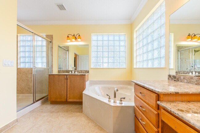 Building Photo - 1088 Grove Park Cir