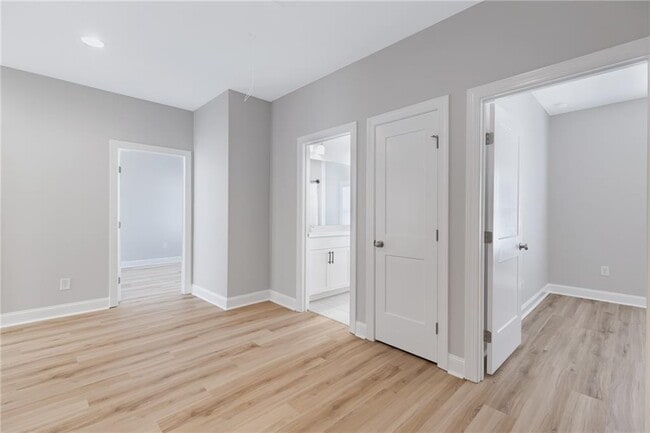 Building Photo - 1859 Commons Pl NW