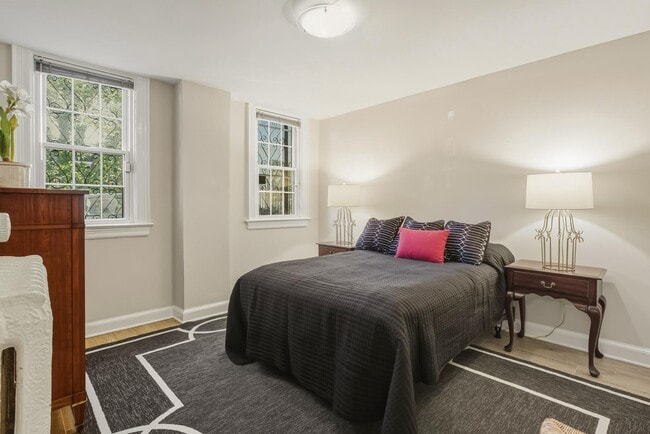 Building Photo - 2619 Woodley Pl NW