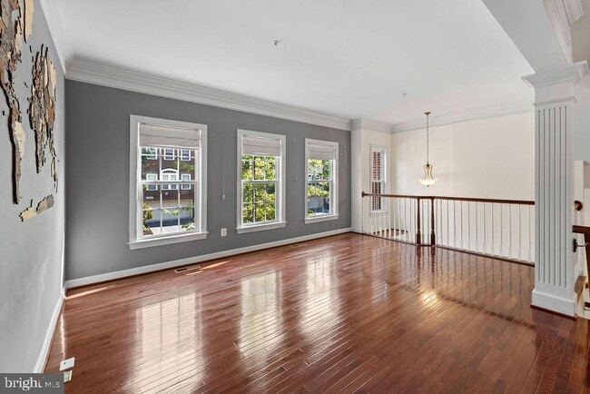 Building Photo - 1627 Whitehall Dr