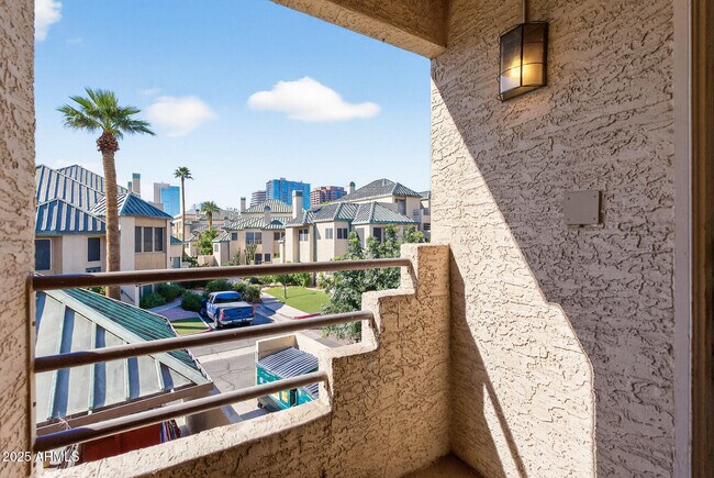 Building Photo - 101 N 7th St