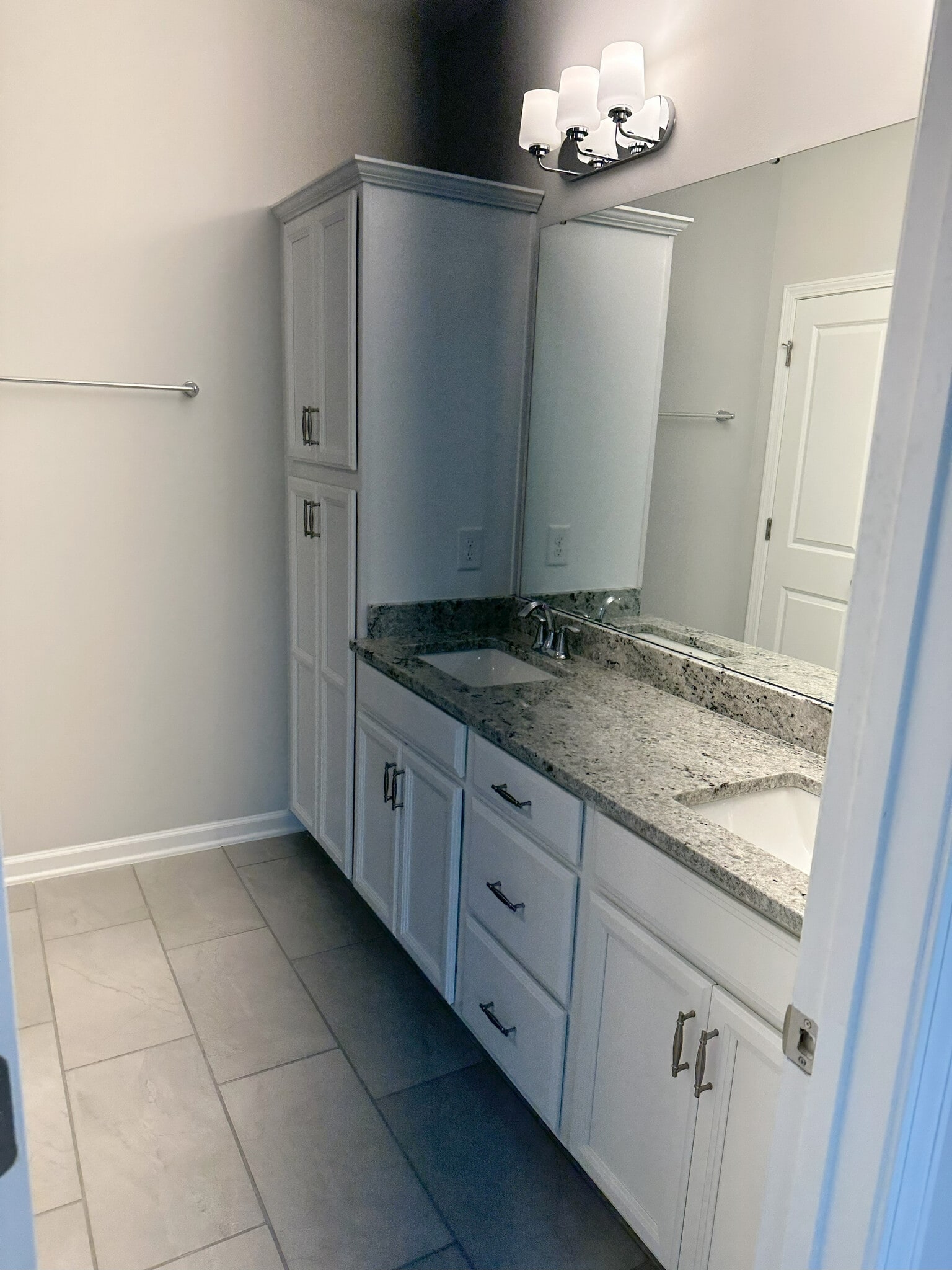 Building Photo - Room in Townhome on Austin Falls Sta