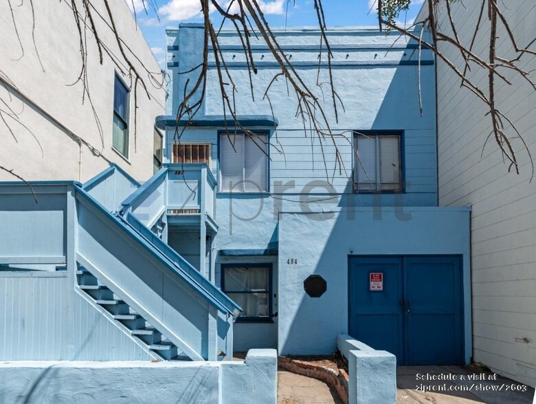 Building Photo - 484 Waller St