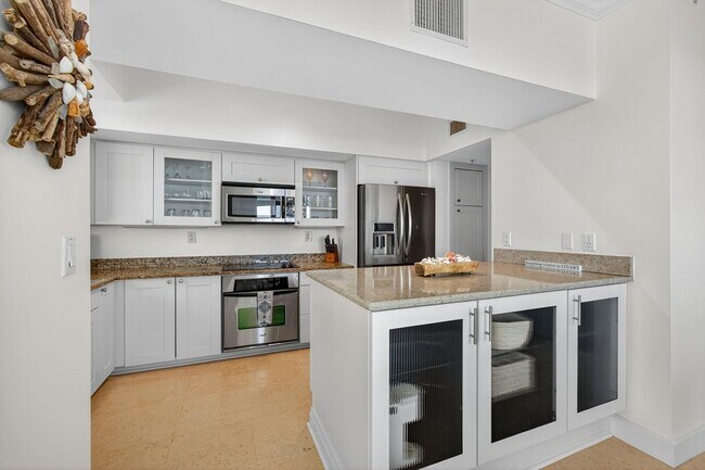 Building Photo - 275 NW Flagler Ave