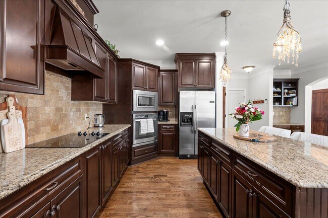 Building Photo - 5307 Bull St