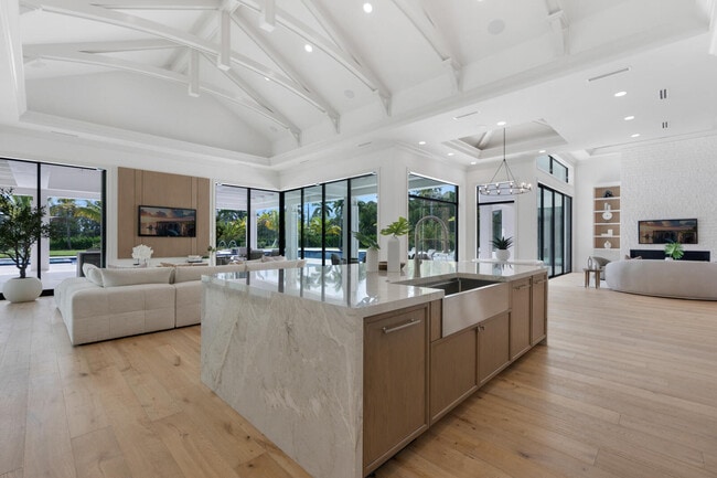 Building Photo - 14699 Black Bear Rd