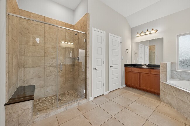 Building Photo - 2009 Kirby Landing Dr