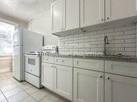Building Photo - 82 W 32nd St