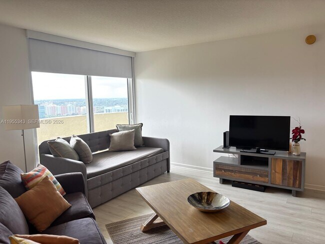 Building Photo - 19501 W Country Club Dr