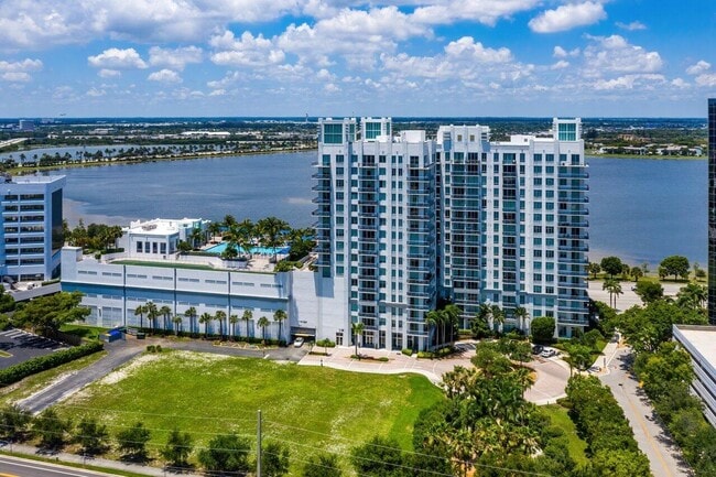 Building Photo - 300 S Australian Ave
