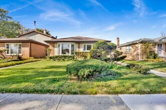 Building Photo - 9410 Lawler Ave