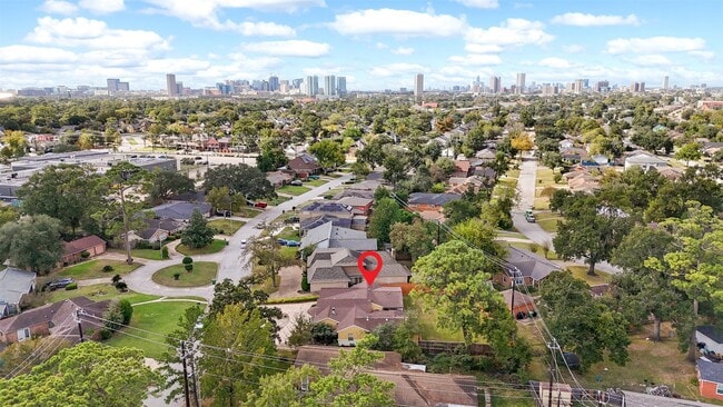 Building Photo - 3543 Rosedale St