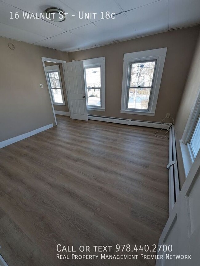 Building Photo - 2 Bedroom in Somersworth