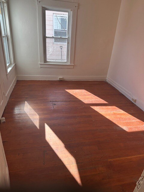 Building Photo - 11 Pleasant St