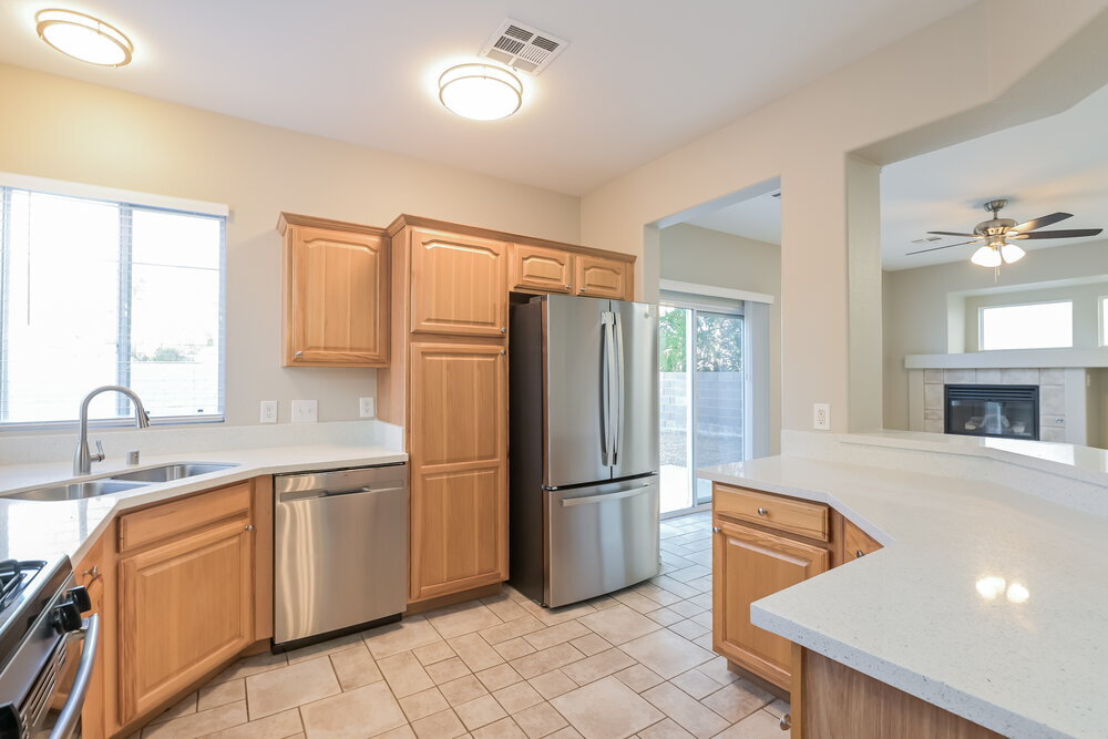Building Photo - 8932 Spinning Wheel Ave