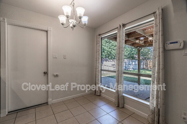 Building Photo - 9423 Cliff Way St