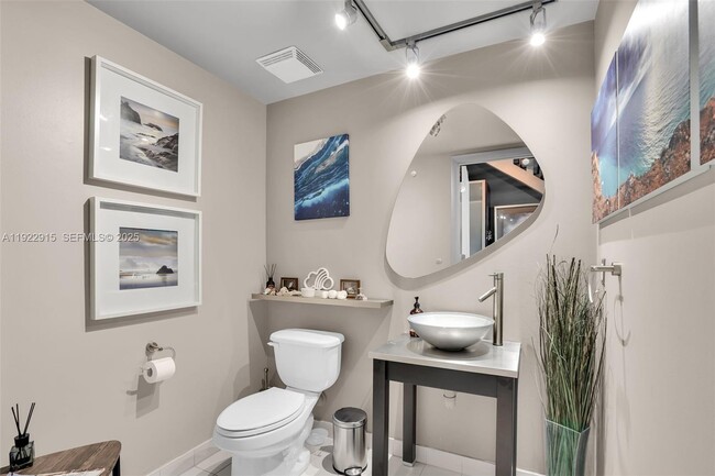 Building Photo - 690 SW 1st Ct