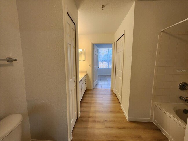 Building Photo - 13037 Mulberry Park Dr