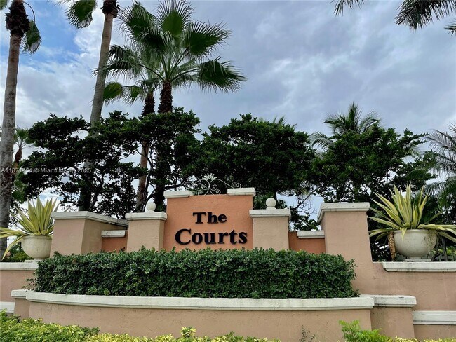 Building Photo - 6560 NW 114th Ave