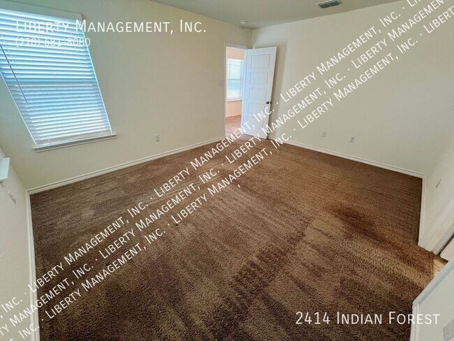 Building Photo - 2414 Indian Frst