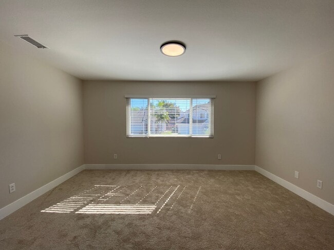 Building Photo - Bright & Upgraded 4BD/3BA Rental in San Ma...