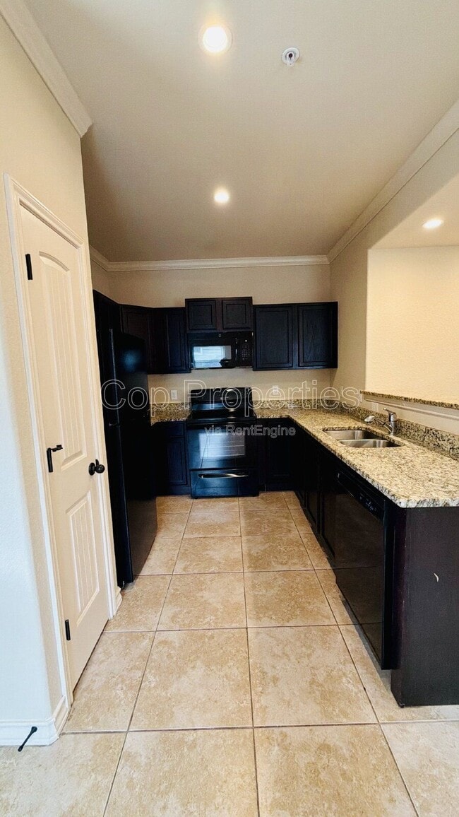 Building Photo - 7010 Micayla Cv