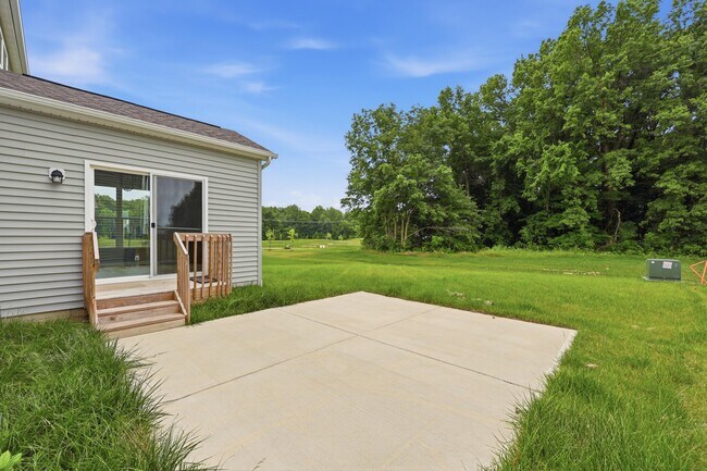 Building Photo - 5749 Shadowfair Ln