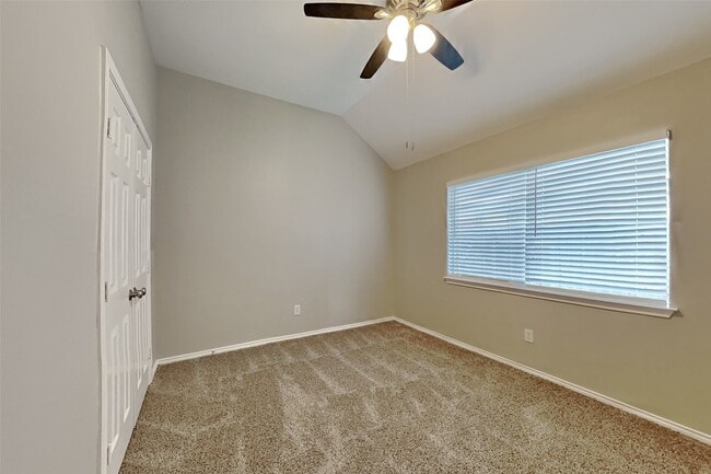 Building Photo - 20214 Stone Falls Ct