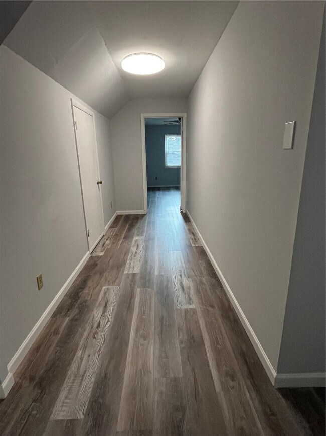 Building Photo - 5730 Cartagena St