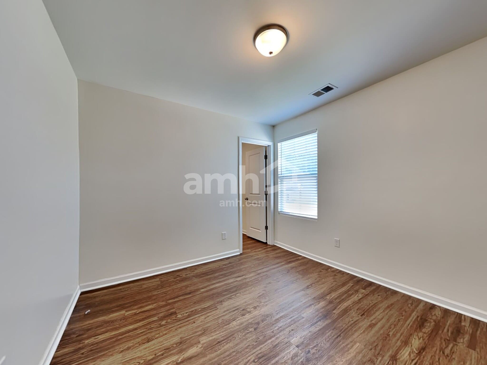 Building Photo - 136 Orion Way